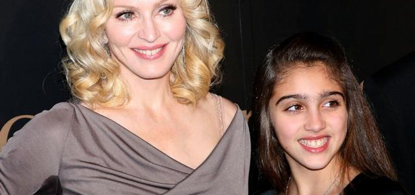 Madonna kızı ile birlikte yeni kıyafet markasını tanıtıyor